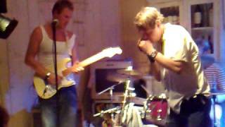 12BG - Sit Down Baby