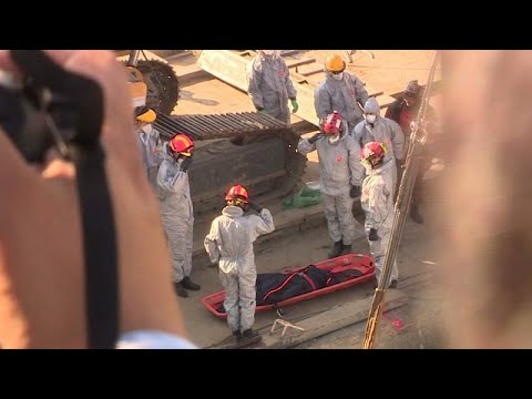 Hableány: tisztelegtek a búvárok a holttestek előtt