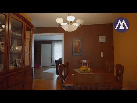 Townhouse in Hamilton, ON