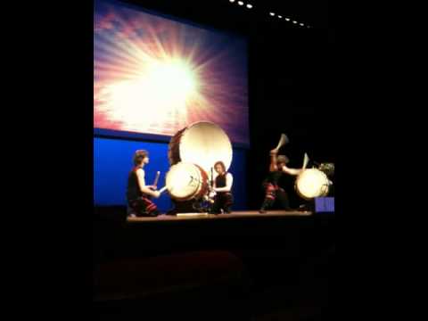 Circle Percussion. Japanese Drums