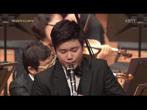 Han Kim plays G.Rossini's Introduction, Theme and Variations for Clarinet and Orchestra