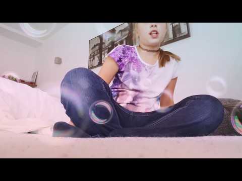 Kopfstand an der Wand 😂