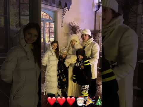 Ինչպես է Ալլա Պուգաչովան դիմավորում Ամանորը