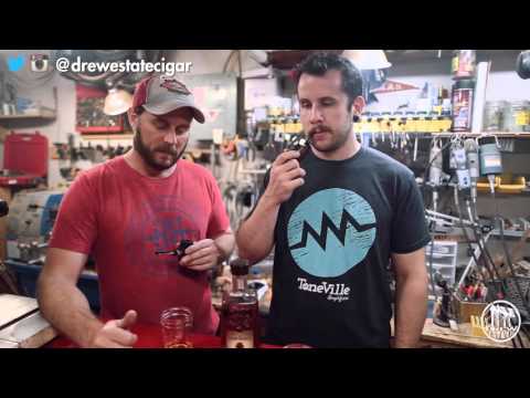 Tsuge Gunjin The Samurai God Pipe Tobacco & Four Roses Single Barrel Bourbon | Drew Estate Pairings