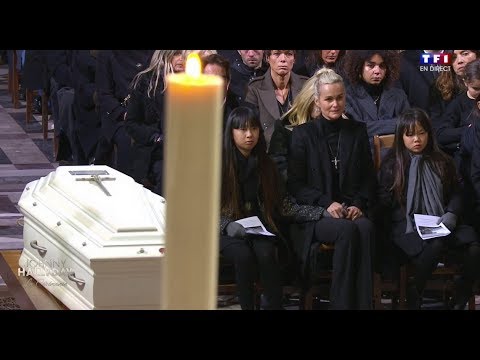 PATRICK BRUEL & LINE RENAUD RENDENT HOMMAGE A JOHNNY HALLYDAY