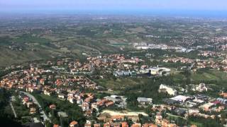 アキーラさん堪能③親日国サンマリノ・ティターノ山頂の城塞・第二の塔付近からの景色!The view from Citadel,San-Marino