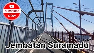 Download lagu Riding a Motorcycle Over the Suramadu Bridge mp3