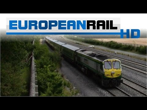 Iarnród Éireann Irish Rail 201 loco 221 + mk4 set 4002 passes Stacumny Bridge