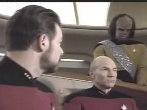 Star Wars Destoyer vs Star Trek Enterprise 1701-D