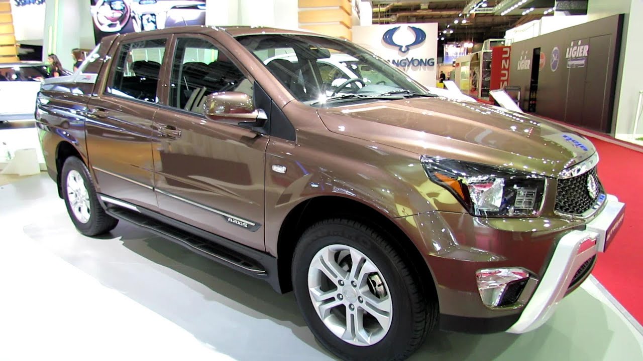 2013 Ssang Yong Actyon Sports - Exterior and Interior Walkaround - 2012 Paris Auto Show