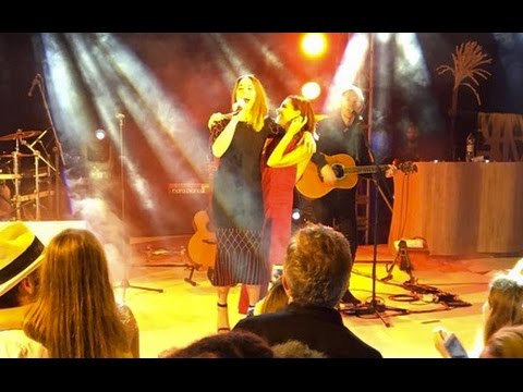 Melanie C sing 2 Become 1 with Victoria Beckham (at Amilla Fushi Maldives) 2017