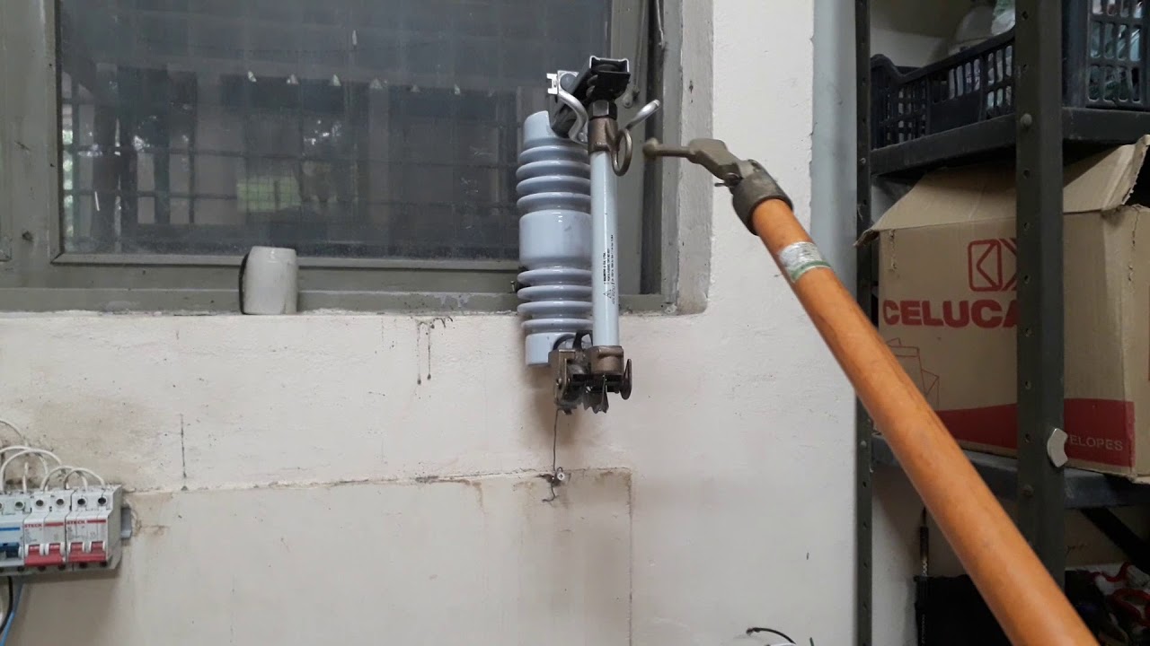 #chavefusivel Demonstração de equipamento e manobra de chave fusível - A.QELETRICA