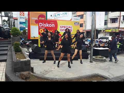 180330 [KALONICE]CLC - BLACK DRESS Dance Cover by DMC PROJECT Perform at INDOSAT ooredoo