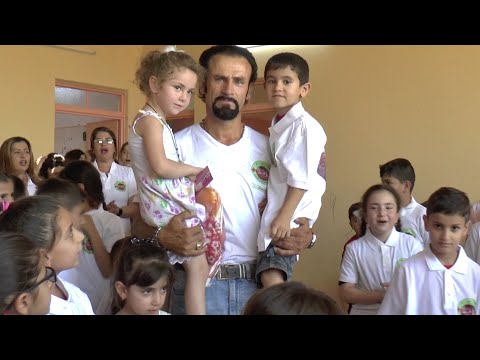 Benyamin Danho - Idho Bidho Hamhdode Bahunutho li Hdoyutho