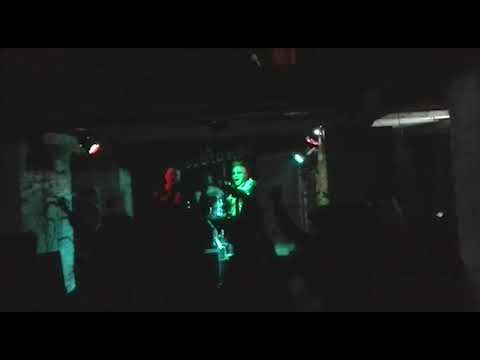 Los KTM - Antisociales // concierto de DHK en Valpo