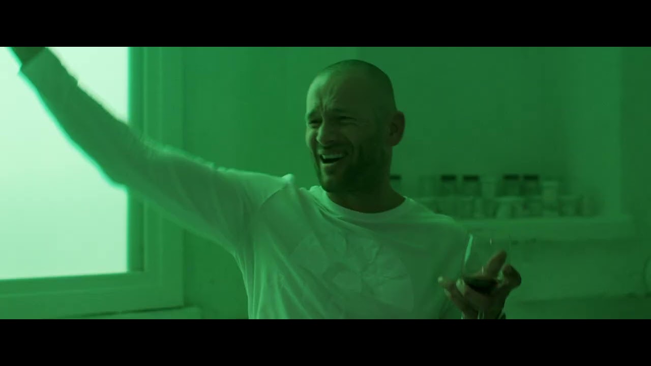 Trailer oficial de Child Machine - Legendado