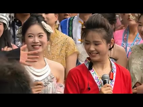 小狗的腰夺命的刀，你们都说我味道好。今天我就找你，问妹你收留你收留？不收留！#民族風 #山歌热门推送 #大陸歌 #刘三姐 #music #民族服饰 