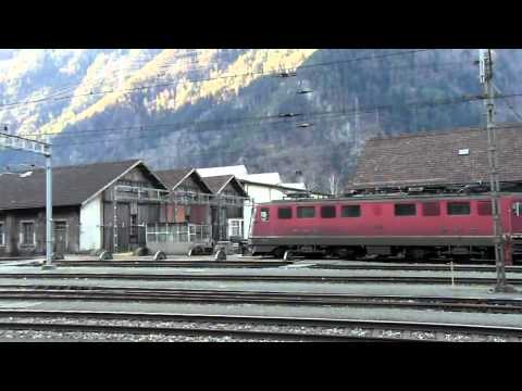 Bahnverkehr in Erstfeld am 03.03.2012 - SBB Ae 6/6 auf der Schiebebühne