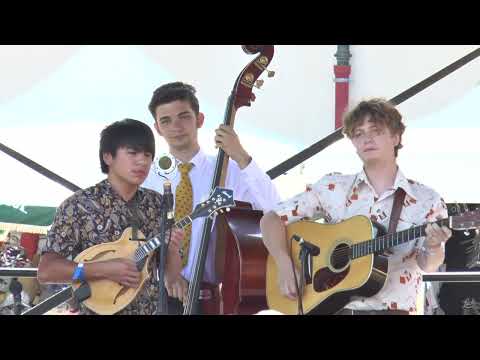 Crying Uncle Bluegrass Band 1st Set Bluegrass in La Roche August 5, 2023