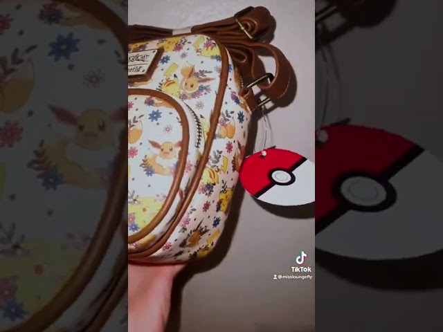 Vídeo relacionado con Pokémon Bolso Niña, Bandolera Niña Pikachu Eevee, Bolsos de Moda para Niñas y Adolescentes, Regalos Originales, Merchandising Oficial, Rosa