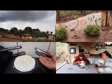 Preparing and eating beiju while watching the thunderstorm.