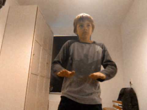 Gek danst op Crazy Funky Style - The partysquad