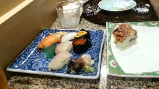 Comer Sushi con mi hermana y Marc en Japón