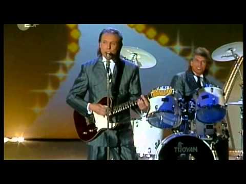 Herman's Hermits - No milk today (widescreen)