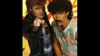 Hall &amp; Oates - Did It In a Minute