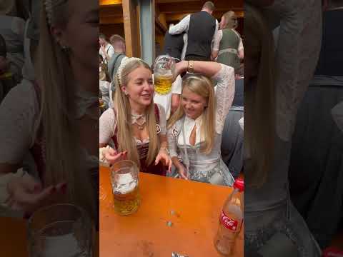 3 Fails in einem Video 🤣🍻 #munich #wiesn2024 #oktoberfest #wiesngirls #wiesn #oktoberfest2024
