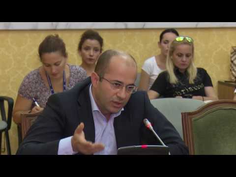 DEBATE NE KOMISIONIN E EKONOMISE PER SHKAK TE RIVLERSIMIT TE BANESAVE TE SHQIPTAREVE LAJM