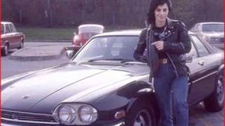 Joan Jett - Love is all around full-length version LIVE 2003 Tokyo, Japan