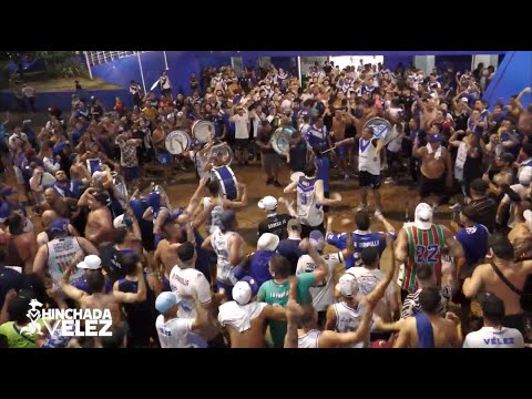 "Acá estoy campeón" Barra: La Pandilla de Liniers &bull; Club: Vélez Sarsfield