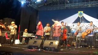 Download lagu ORKESMARO 'Keliling Kota' mp3