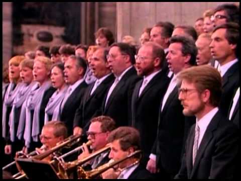 Mozart: Coronation Mass / Karajan · Vienna Philharmonic Orchestra · St. Peter's Basilica