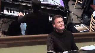 Doug Montgomery plays Recuerdos De La Alhambra at Vanessie of Santa Fe 2011