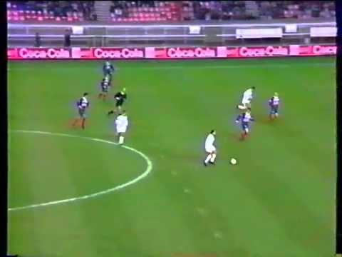 Football, Saison 1993-1994 - Le but de Maurice Bouquet (FC Martigues) face à Bernard Lama (TF1)