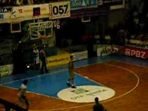 Zadar - Crvena Zvezda 86-83 (28.10.2006.), akcija 2