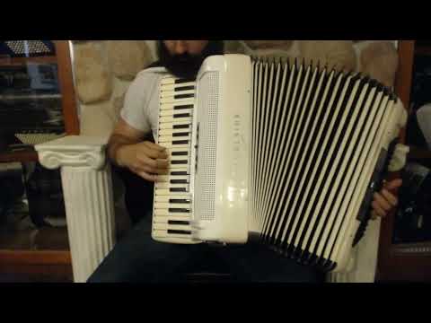 5504 - Blond Excelsior AC Piano Accordion LMMH 41 120 $2999