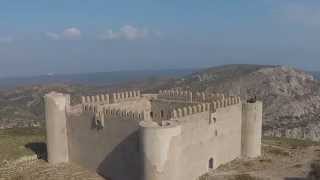 preview picture of video 'Castle Flight, Castell de Montgri, Catalunia, DJI Phantom Vision 2+'