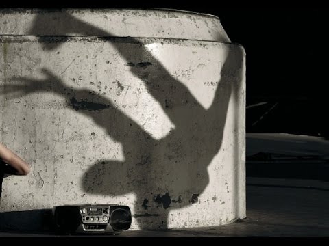 A'Gun & D'fezza - Chillin (Vocoder Vers.)