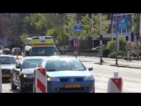 PRIO 1 TS 12-3030 (Haarlem west) + A1 Ambulance 12-147 Riouwstraat Haarlem [afhijsen patiënt]