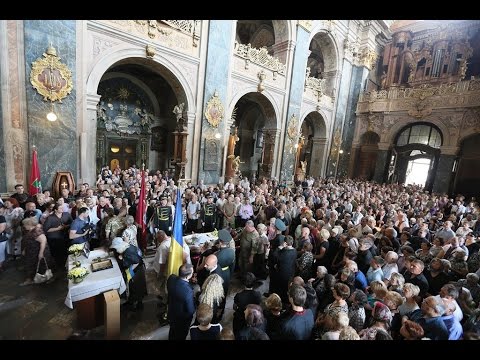 Last Farewells to Hero: Opera singer Vasyl Slipak laid to rest in Lviv