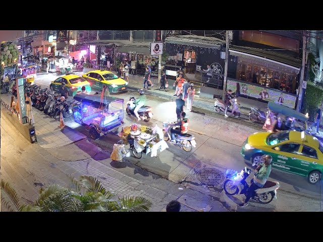 バンコク・スクンビット通り Soi 11 エル・ガウチョ前