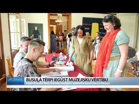 ReTV: Intars Busulis Talsu novada muzejam uzdāvina savus koncerttērpus