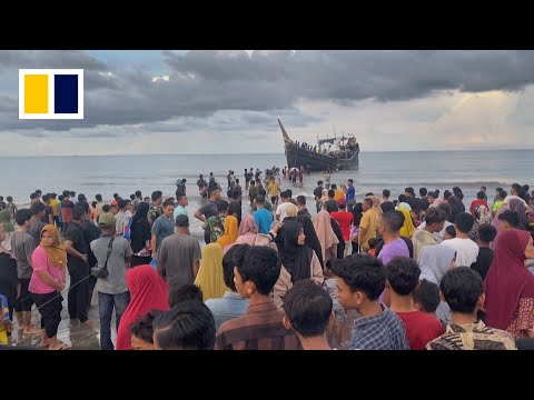 Refugees forced back out to sea