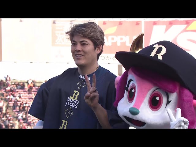 マリーンズ・荻野忠寛投手・井口資仁選手ヒーローインタビュー 6 マリーンズ・荻野忠寛投手・井口資仁選手ヒーローインタビュー 6