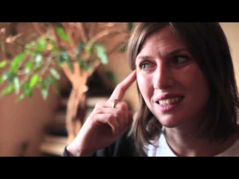 Aldous Harding - What If Birds Don't Sing They' Re Screaming