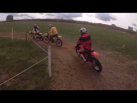 West Bourton. Clash of the Titans. Sunday 25th September 2022. D Group Race 2. 1977 Yamaha IT175D.