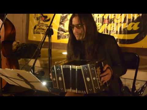 Quejas de bandoneon - Armando Yunta - Milonga Callejera